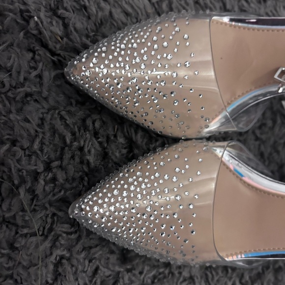 New!! Gianni Bini clear blocked heel with rhinestones on toe.. - Picture 4 of 5